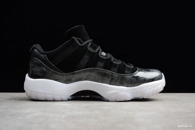 528895-010  11 Low Retro Jordan Barons 0212